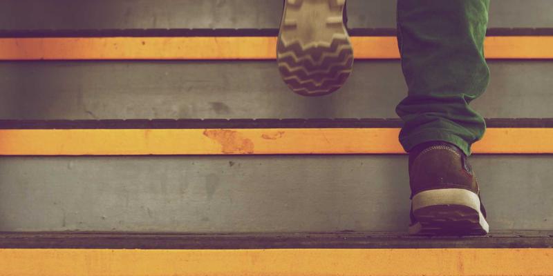 品牌策划完全教程：从品牌设计到营销服务的实战指南